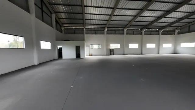 Barracão de 1.200 m² – Água Amarela